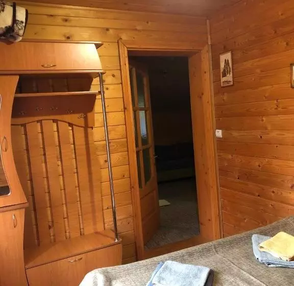 Retkeilymaja Skarbivka