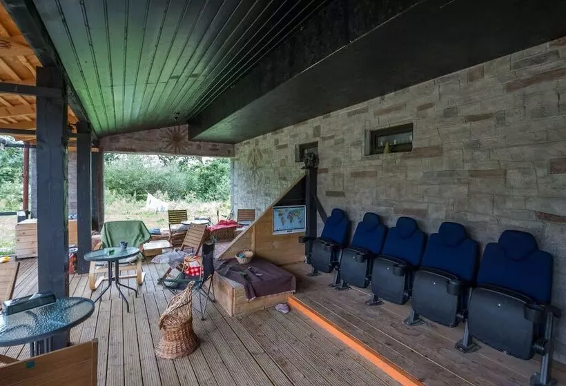 Aamiaismajoitus (B&B) Pensiunea Ana Vistisoara