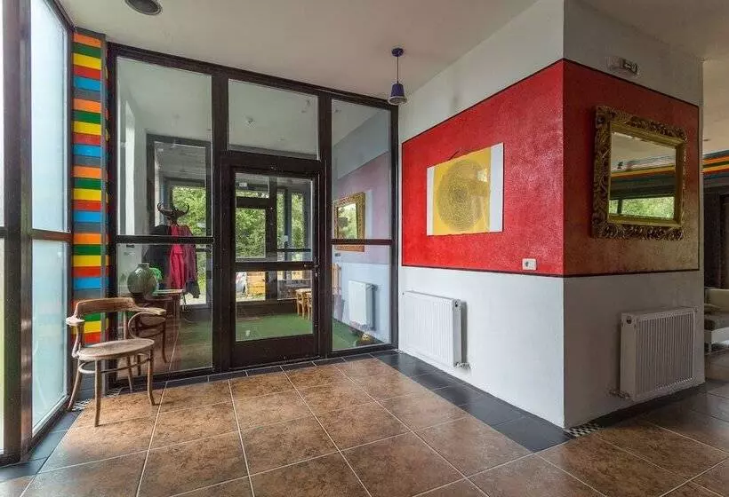 Aamiaismajoitus (B&B) Pensiunea Ana Vistisoara