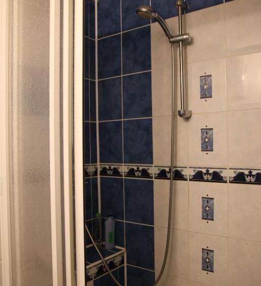 Bed and Breakfast Penzion Valovi