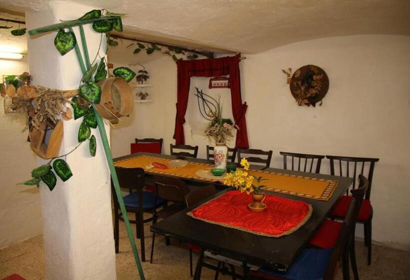 Bed and Breakfast Penzion Valovi