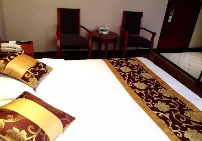 Hotelli Greentree Inn Xinjiang Bole Wanxianghui Express