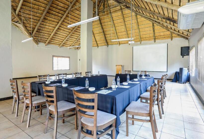 호텔 Nongoma Lodge & Inn Cc