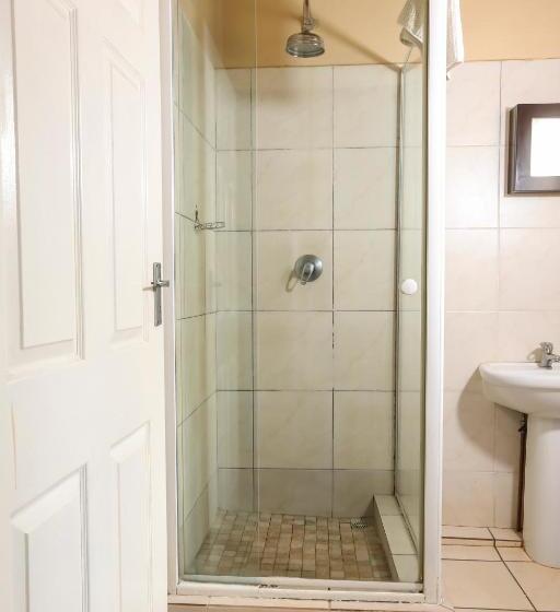 호텔 Nongoma Lodge & Inn Cc