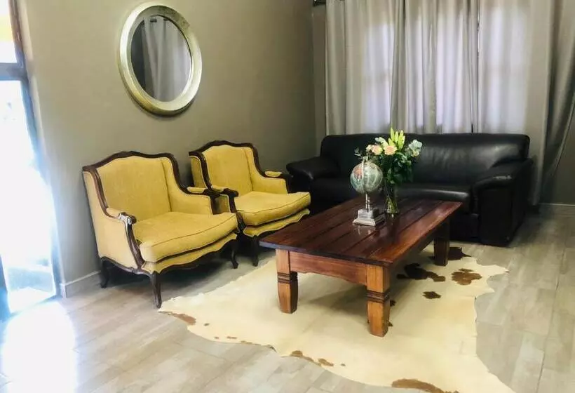 Hotelli Nongoma Lodge & Inn Cc