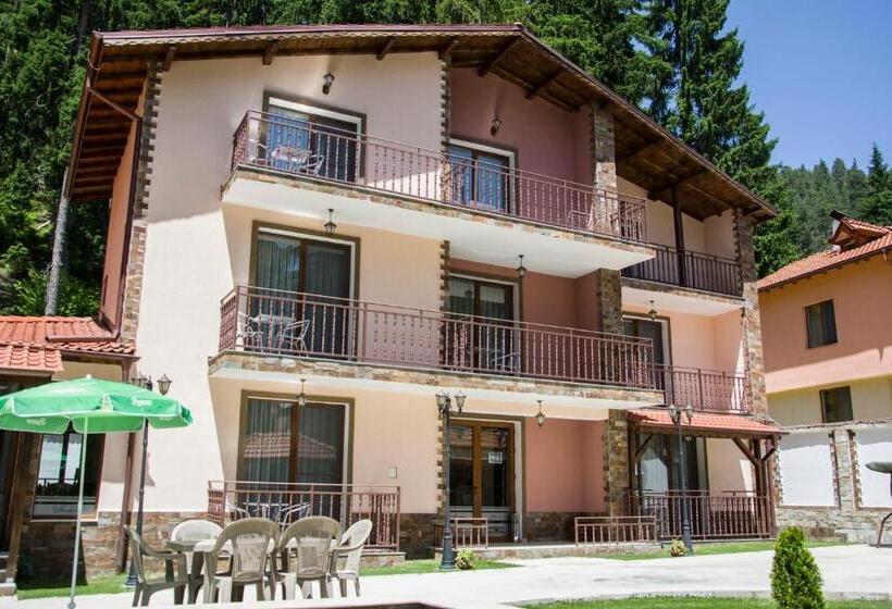 Pensão ивелия къща за гости