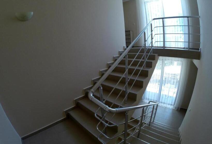 Pensão ивелия къща за гости