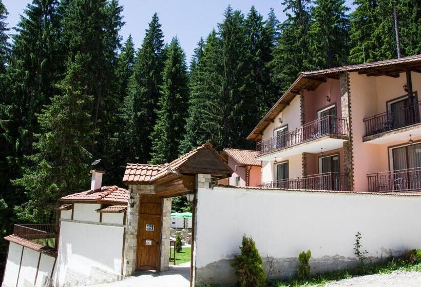 Pensão ивелия къща за гости