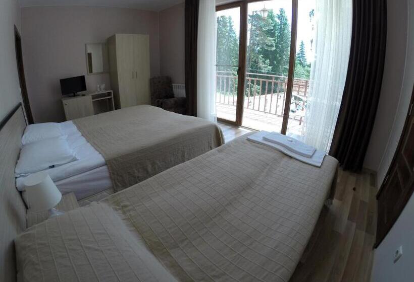 Pensão ивелия къща за гости