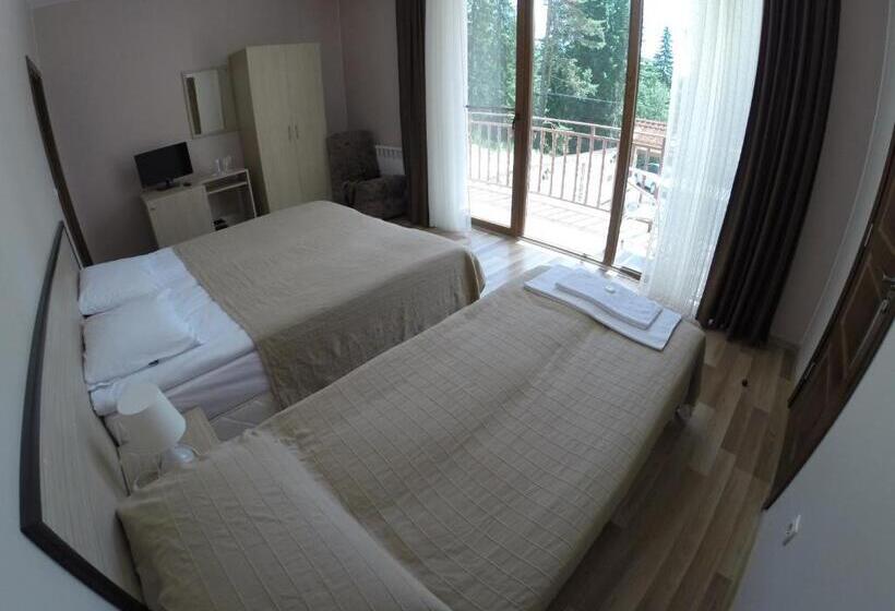 Pensão ивелия къща за гости