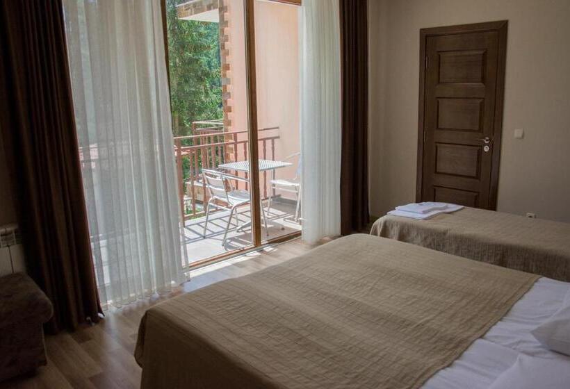 Pensão ивелия къща за гости