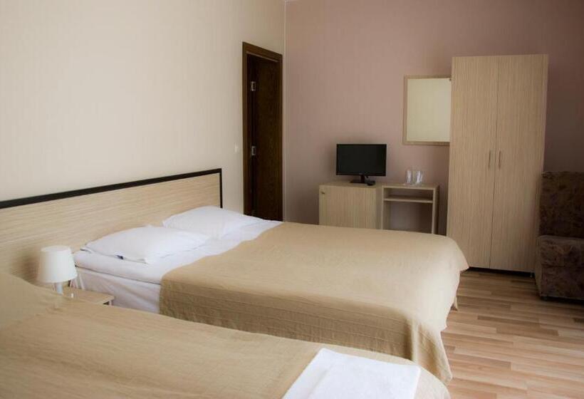 Pensão ивелия къща за гости