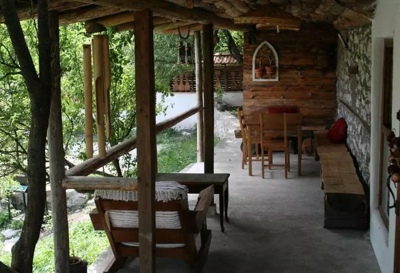 پانسیون Guest House Kamenik