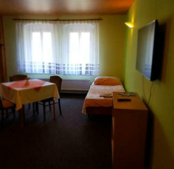 بنسيون Guest House Pod Lesem Merklín