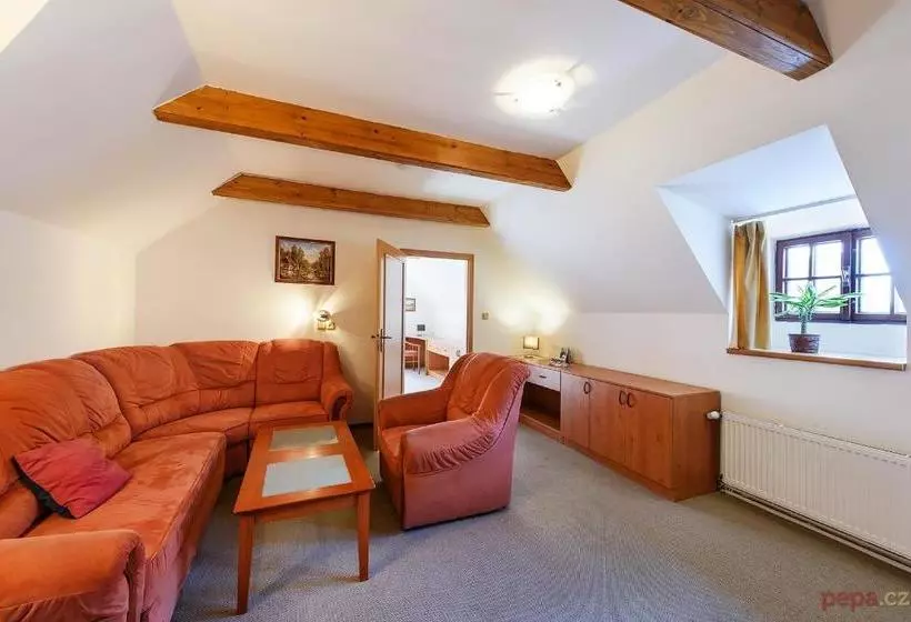 Majatalo Restaurace A Penzion U Palečků