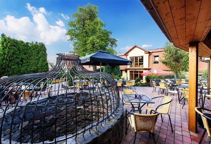 ペンション Restaurace A Penzion U Palečků