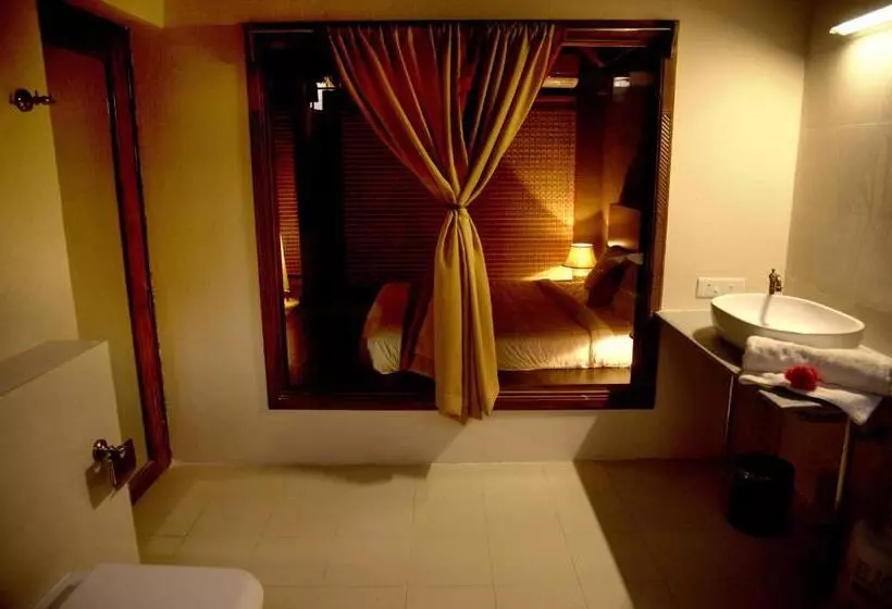 Lomakeskus Sterling Palavelli Godavari