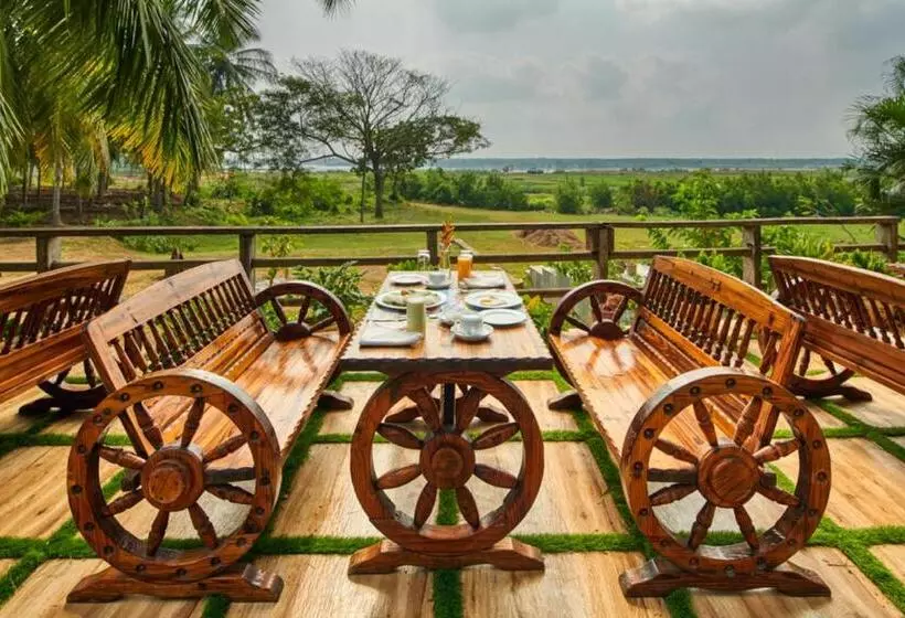 Lomakeskus Sterling Palavelli Godavari