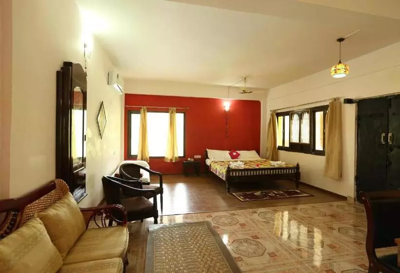 Lomakeskus Sterling Palavelli Godavari