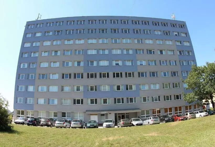 Retkeilymaja City Building