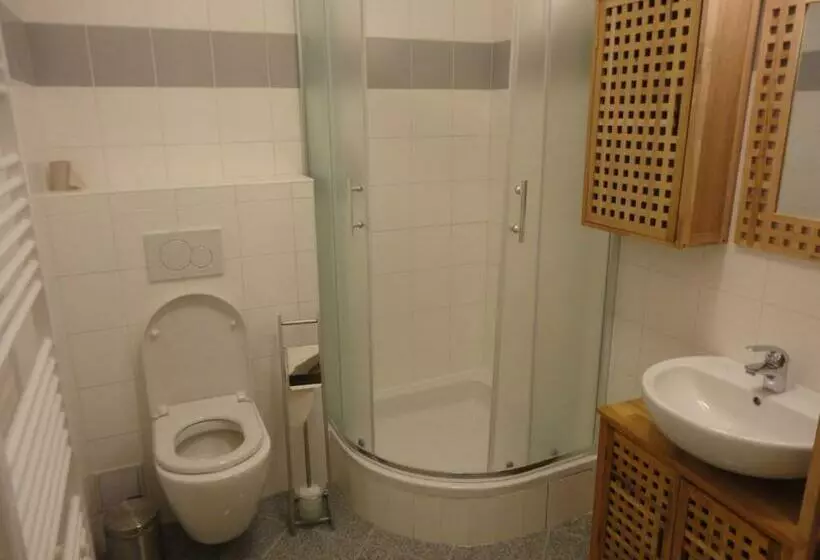 Retkeilymaja Jakubův Nový Dvůr