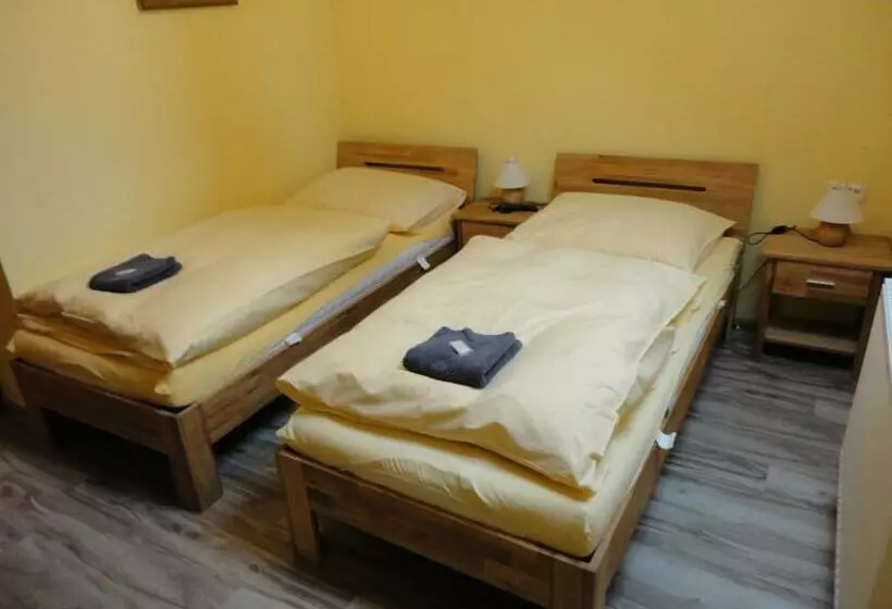 Retkeilymaja Jakubův Nový Dvůr