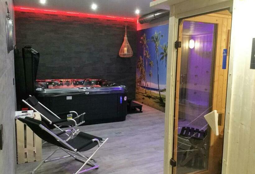 호스텔 Logis De La Licorne