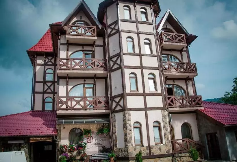 Retkeilymaja Oksamit Resort