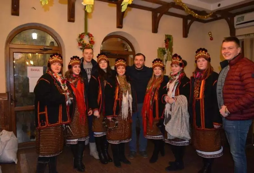 Retkeilymaja Oksamit Resort