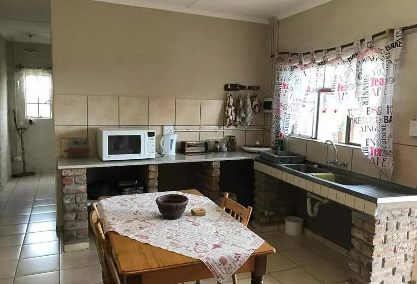 ホテル Kalkfontein Guesthouse