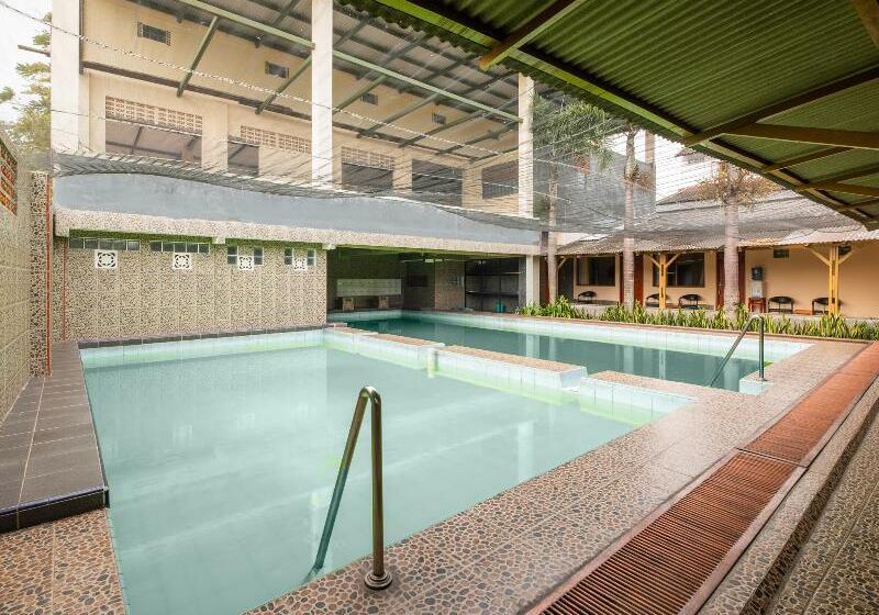 فندق Oyo 2900 New Bukit Kasih