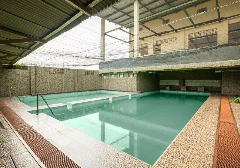 Hotelli Oyo 2900 New Bukit Kasih