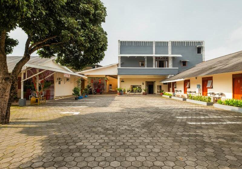 فندق Oyo 2900 New Bukit Kasih