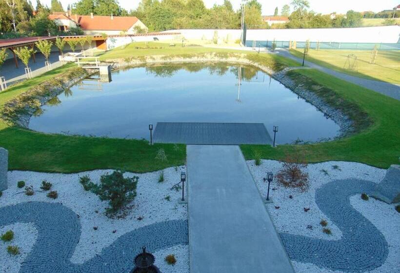 فندق Panství Dlouhá Lhota