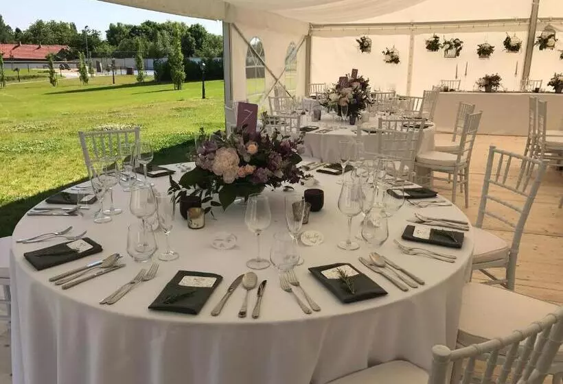 Hotelli Panství Dlouhá Lhota