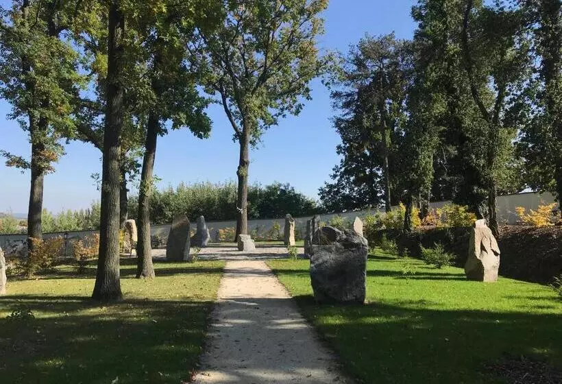 Hotelli Panství Dlouhá Lhota