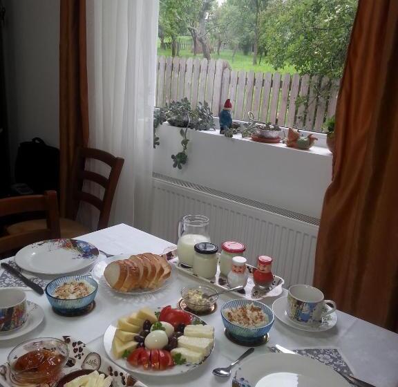 فندق Pensiunea Agroturistica Ioana