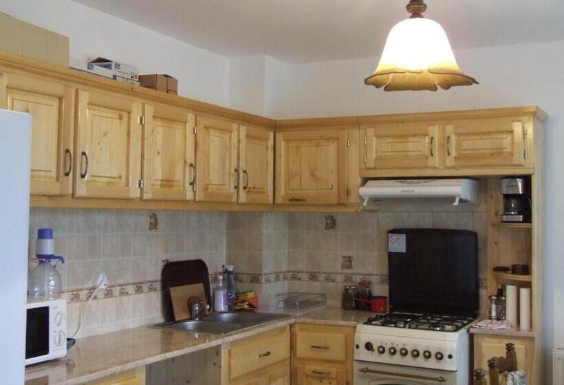 فندق Pensiunea Agroturistica Ioana