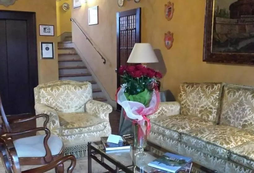 ホテル Residenza Torre Di San Martino