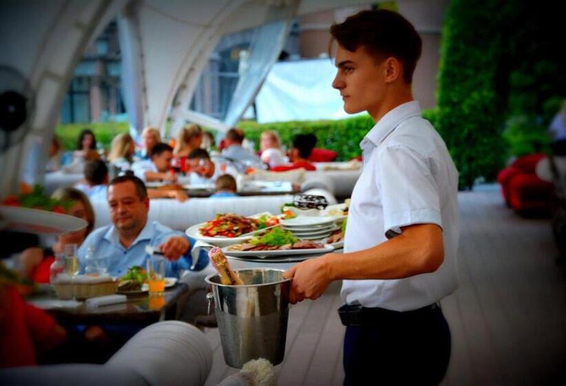 בית מלון כפרי Resort&spa Kamelot