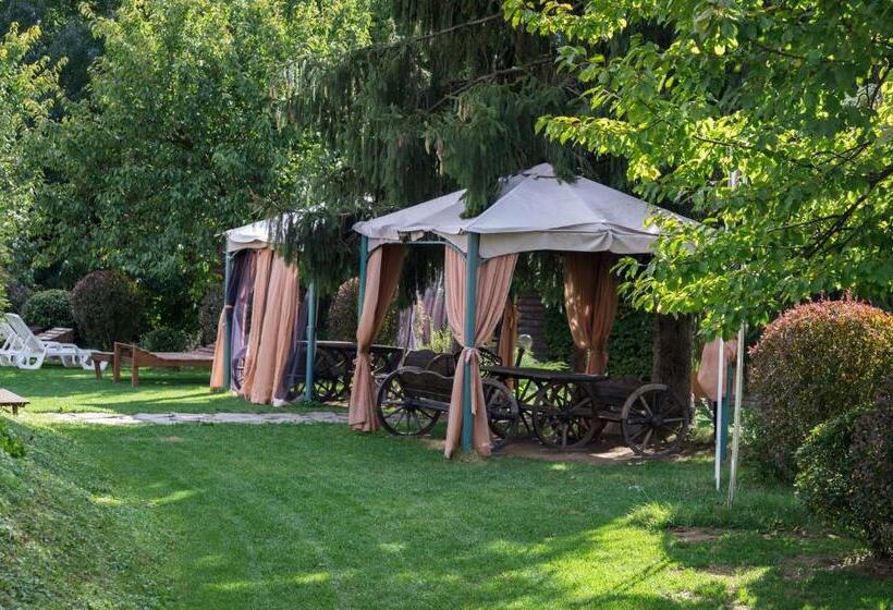 בית מלון כפרי Resort&spa Kamelot