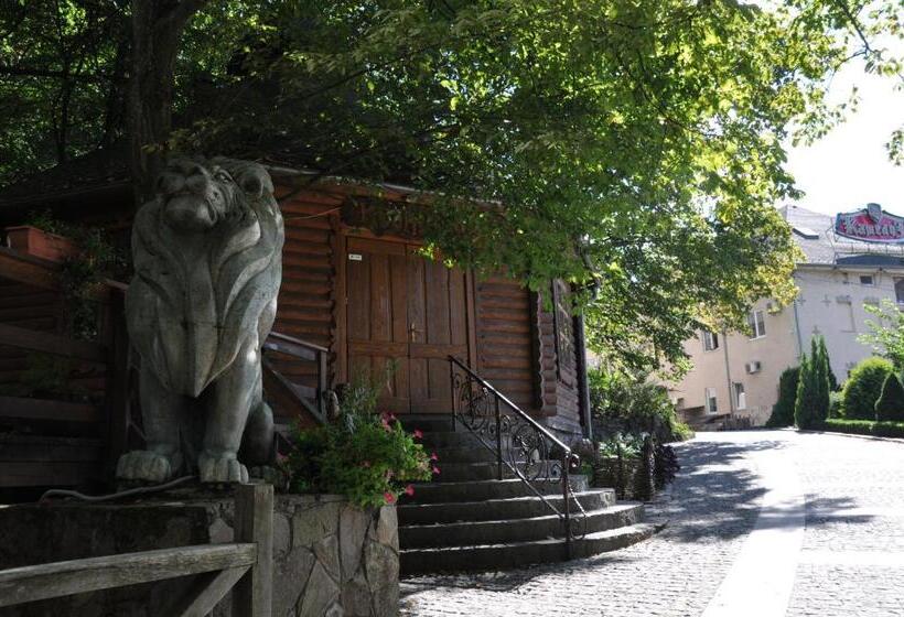 בית מלון כפרי Resort&spa Kamelot