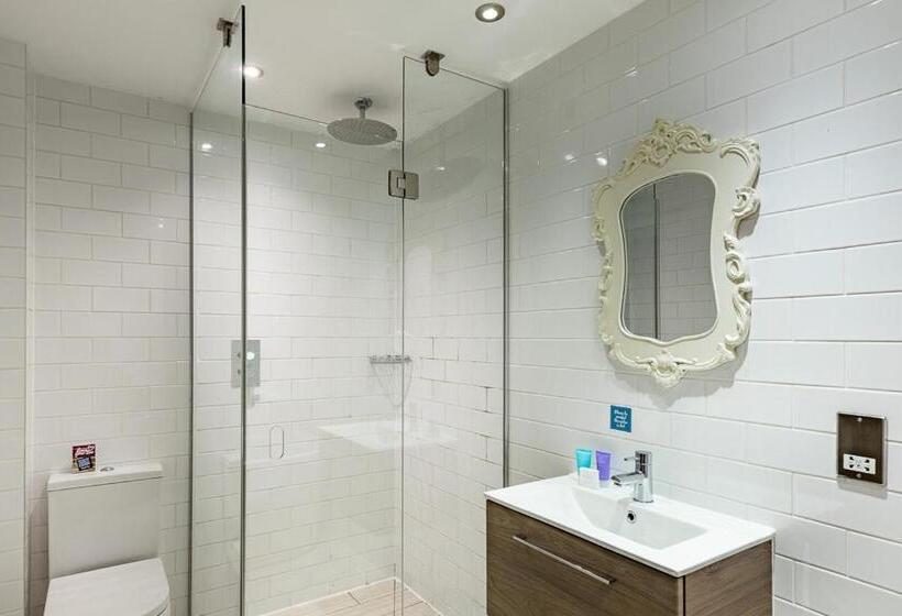 ホテル The Kilnwick Percy Resort And Golf Club