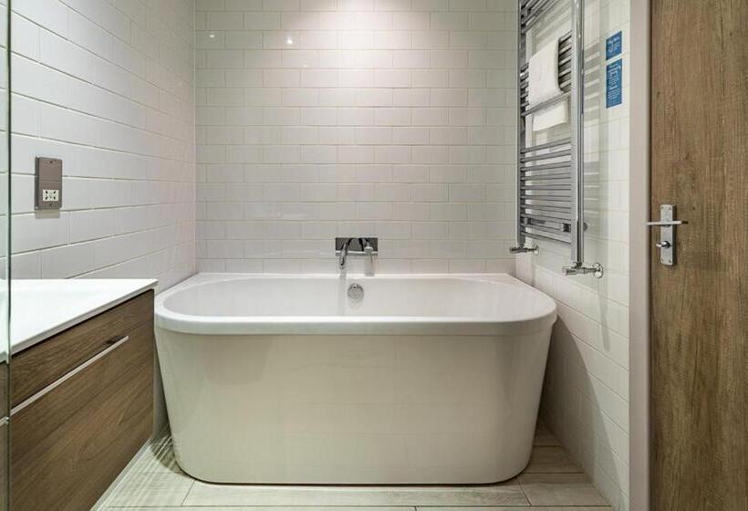 ホテル The Kilnwick Percy Resort And Golf Club