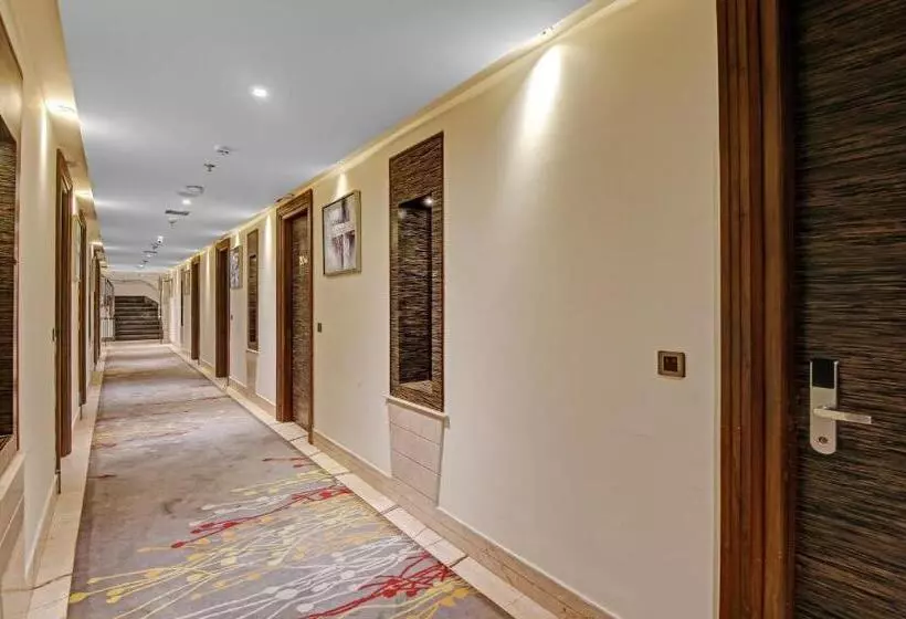 ホテル Treebo Premium Arista