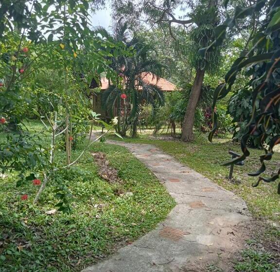 膳宿费 Ban Ban Bangalow