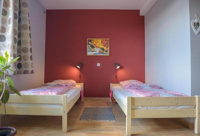 Pensjonat Centru De Recreere Kentaur