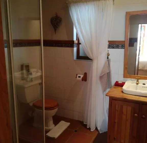 Majatalo Dekat Self Catering