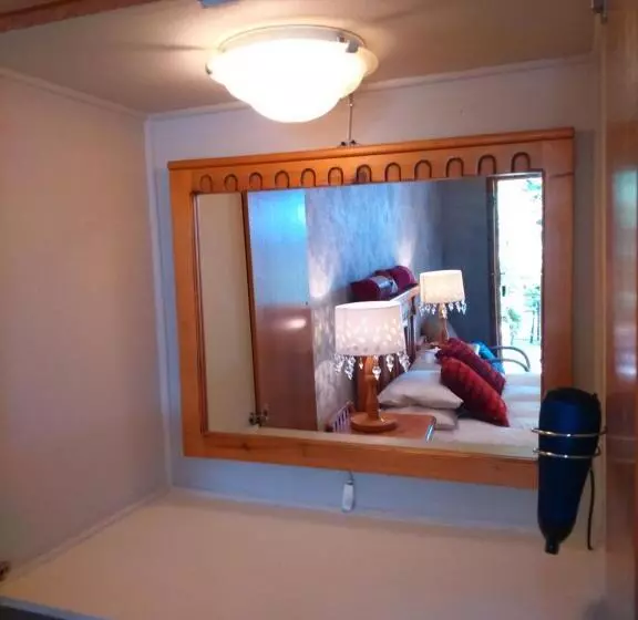 Majatalo Dekat Self Catering