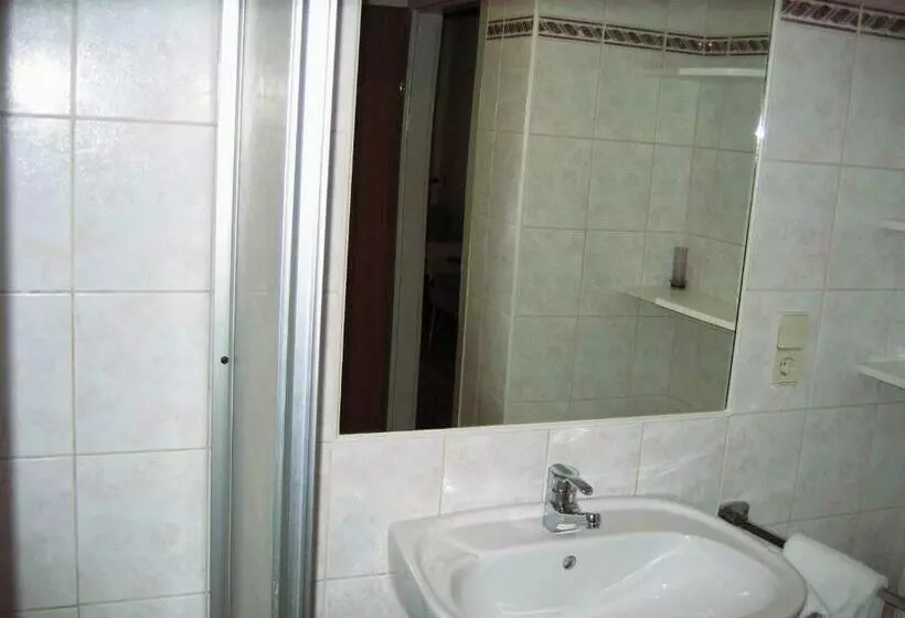 ペンション Gasthof Karlwirt